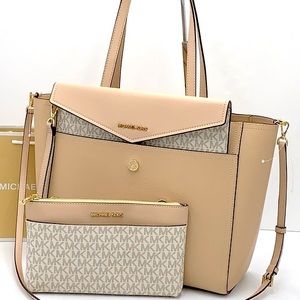 MICHAEL KORS
Maisie Large Pebbled Leather 3-in-1 Tote Bag Buff Multi Signature